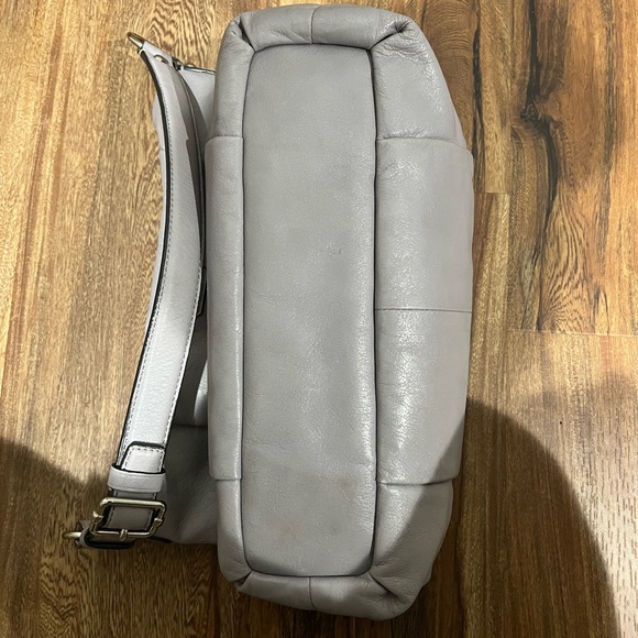 Coach Light Gray Soft Leather Shoulder Bag B1349 Lime Green Enterior Clean EUC - Picture 6 of 9